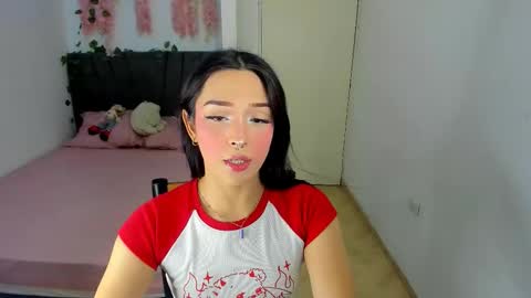 Snapshot of alexandre_chuad chatting on January 8, 2:36 am Alexa online show from January 8, 2:36 am