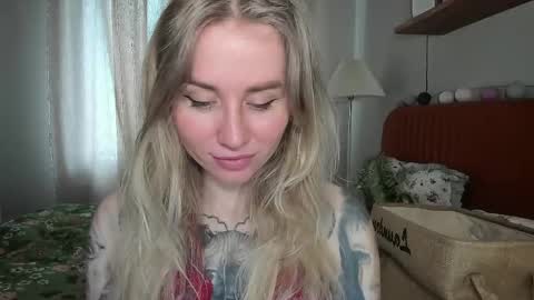 Snapshot of alexarush chatting on June 9, 5:24 pm alexarush online show from June 9, 5:24 pm