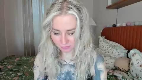 Snapshot of alexarush chatting on June 17, 6:31 pm alexarush online show from June 17, 6:31 pm