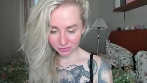 Snapshot of alexarush chatting on June 25, 6:12 pm alexarush online show from June 25, 6:12 pm