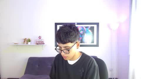 Snapshot of alexcum_18 chatting on February 17, 1:07 pm alex online show from February 17, 1:07 pm