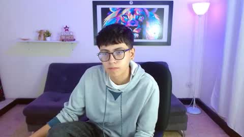 Snapshot of alexcum_18 chatting on February 26, 1:21 pm alex online show from February 26, 1:21 pm