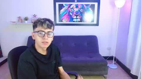 alex online show from March 25, 1:39 pm