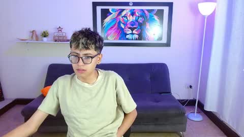 alex online show from March 31, 1:33 pm