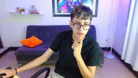 alex online show from April 14, 2:01 pm