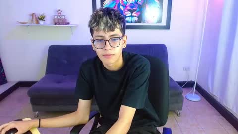 alex online show from April 18, 2:10 pm