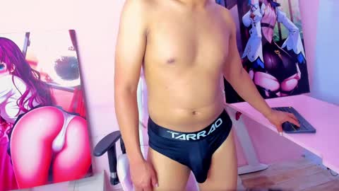 Alexdennus online show from April 7, 2:50 pm