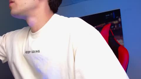 alexgiraldo__ online show from May 2, 4:50 am