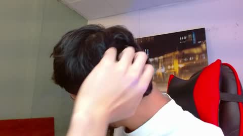 alexgiraldo__ online show from June 3, 2:14 am