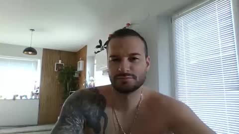 rey ale84 online show from March 16, 11:58 am