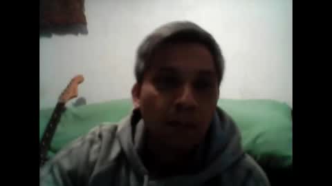 Snapshot of alexgrey82 chatting on December 7, 5:26 am alexgrey82 online show from December 7, 5:26 am