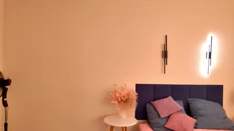 alexis_lovelyy online show from February 17, 5:04 am