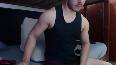 Snapshot of alexsb1998 chatting on February 4, 7:51 am alexsb1998 online show from February 4, 7:51 am