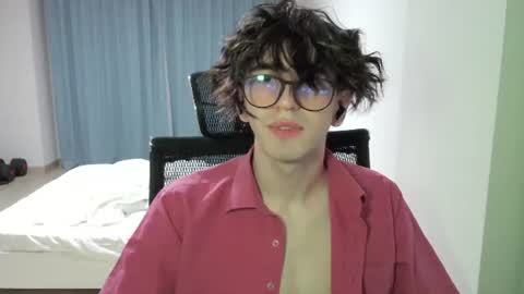 Alex online show from June 25, 6:01 pm