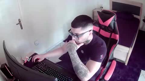 alexthepro00 online show from February 6, 9:12 am