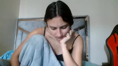 Snapshot of alexvsluisa chatting on June 26, 3:38 pm alex y luisa online show from June 26, 3:38 pm