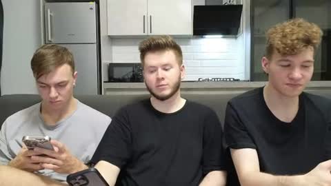 Snapshot of alexxx_d chatting on July 3, 8:37 pm AlexDimaIgor online show from July 3, 8:37 pm