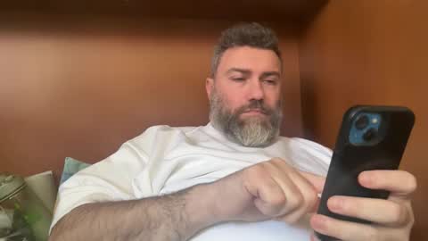 alfali online show from February 1, 1:20 pm