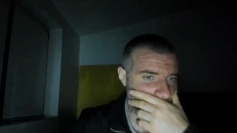 alfiesolomons87 online show from April 14, 8:04 pm