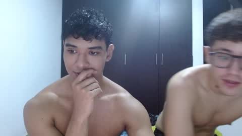 Snapshot of alfred_cantillo chatting on January 8, 6:59 am alfred_cantillo online show from January 8, 6:59 am