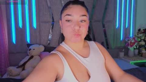 Snapshot of ali_valmont chatting on February 23, 6:49 pm Ali online show from February 23, 6:49 pm