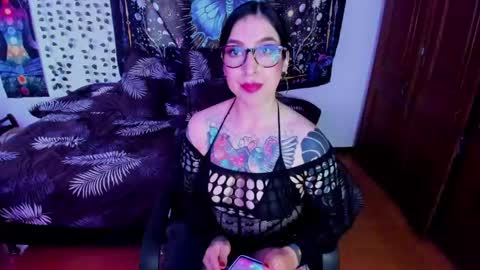 Snapshot of alice666f chatting on May 26, 2:46 pm ALiCE ROSE online show from May 26, 2:46 pm