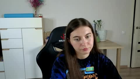 Alice online show from September 13, 4:29 pm