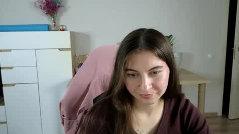 Alice online show from September 24, 6:00 pm