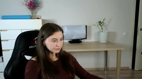 Alice online show from October 15, 8:31 pm