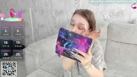 alice_halle online show from April 8, 8:36 am