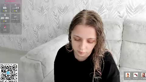 Snapshot of alice_halle chatting on June 11, 11:08 am alice_halle online show from June 11, 11:08 am
