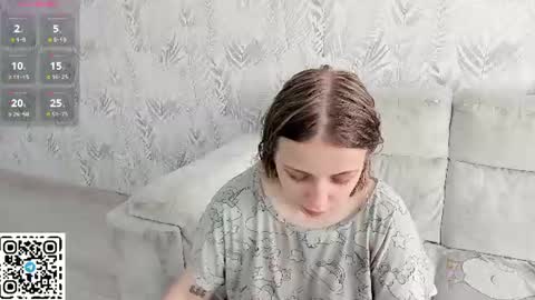 Snapshot of alice_halle chatting on July 19, 7:12 am alice_halle online show from July 19, 7:12 am