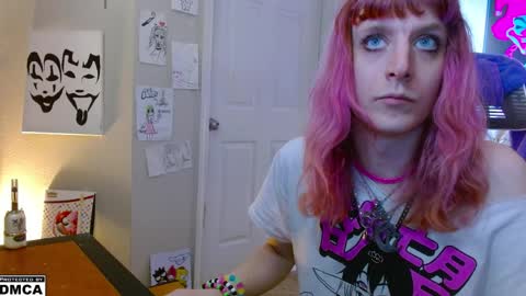 Snapshot of alice_hatchette chatting on March 29, 7:58 pm Alice Hatchette online show from March 29, 7:58 pm