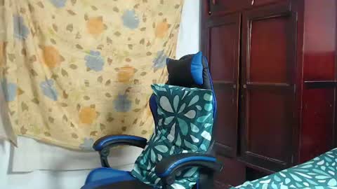 alice online show from June 25, 6:45 pm