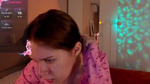 Alice online show from November 22, 3:49 am