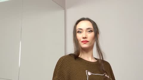 Snapshot of alice_munro chatting on February 9, 2:17 am AliceMunro online show from February 9, 2:17 am