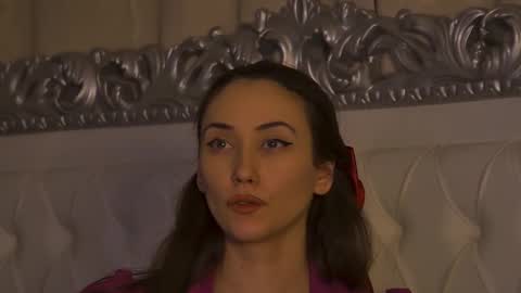 Snapshot of alice_munro chatting on February 13, 8:38 pm AliceMunro online show from February 13, 8:38 pm