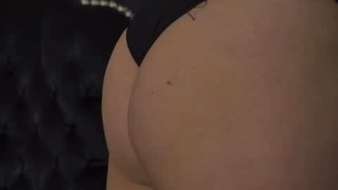 Snapshot of alice_munro chatting on February 18, 6:26 pm AliceMunro online show from February 18, 6:26 pm