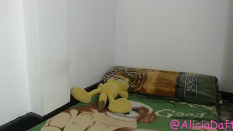 Alicia Aldara online show from April 12, 4:50 am