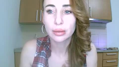 Snapshot of alice_sewx chatting on November 20, 3:01 pm Alice Sewx online show from November 20, 3:01 pm