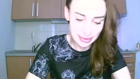 Snapshot of alice_sewx chatting on March 24, 12:43 pm Alice Sewx online show from March 24, 12:43 pm