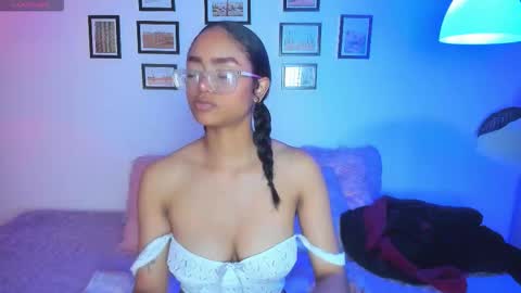alice_simmons online show from March 12, 12:55 pm