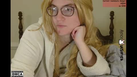 Alice online show from December 6, 7:45 pm