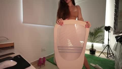 Snapshot of alicealberts chatting on September 10, 9:04 pm alicealberts online show from September 10, 9:04 pm