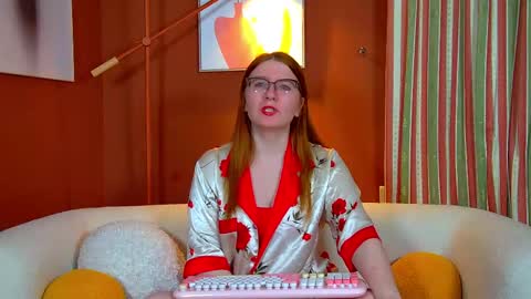 Alice online show from September 15, 7:36 pm