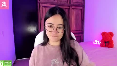 Aliceee  ..   97YP9VWGZHrefnav wishlist lists 1 online show from June 18, 6:12 pm