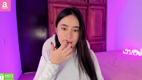 Aliceee  ..   97YP9VWGZHrefnav wishlist lists 1 online show from August 3, 8:34 pm