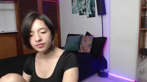alicee_logan_ online show from September 15, 1:49 am