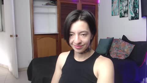 alicee_logan_ online show from November 1, 9:28 pm