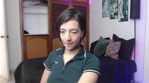 alicee_logan_ online show from November 28, 8:22 pm